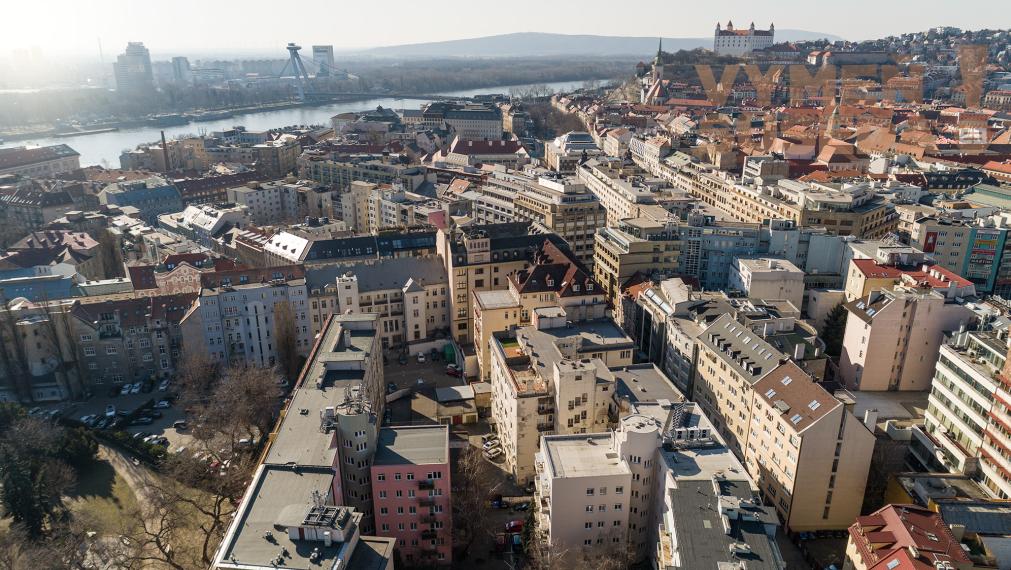 Hľadáme pre hotovostného klienta 2 izb. byt BA Staré Mesto