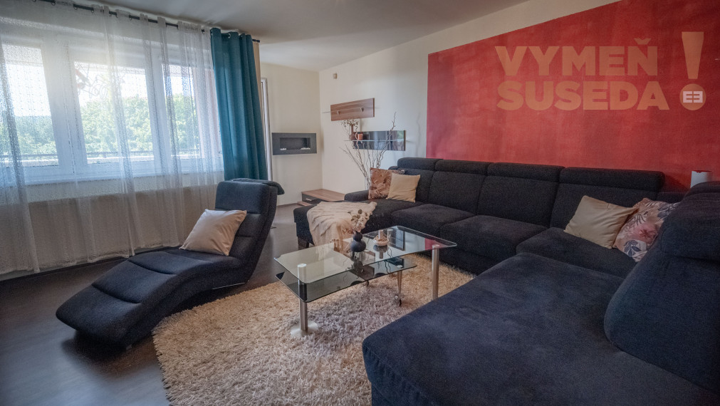 VYMEŇ SUSEDA! - VÝNIMOČNÝ VELKOMETRÁŽNY 3 IZB. BYT 131.00 m2, S DVOMA TERASAMI, VYHĽADÁVANÁ LOKALITA, BA IV, DÚBRAVKA