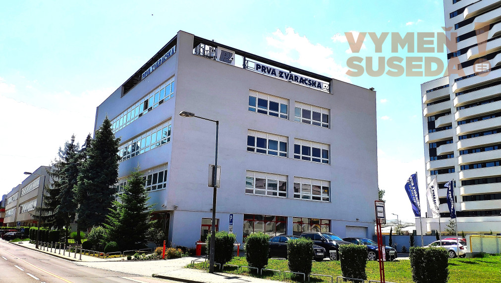 VYMEŇ SUSEDA! - PRENÁJOM ADMINISTRATÍVNYCH / KANCELÁRSKYCH PRIESTOROV v Bratislave (Petržalke) na Kopčianskej ulici s možnosťou parkovacieho státia.