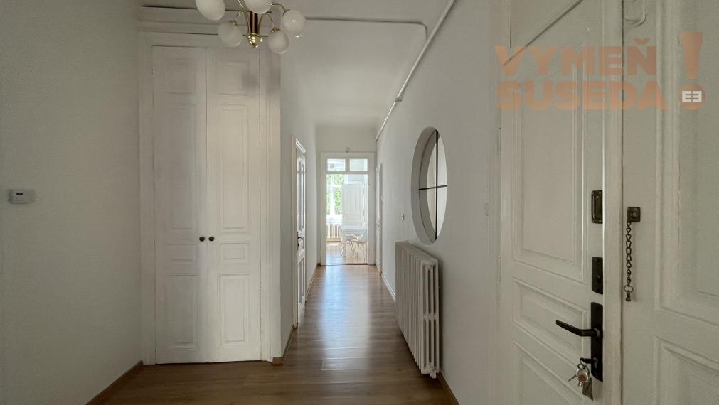 Výnimočný staromestský byt v centre mesta na prenájom 3,5-izbového bytu vhodný aj ako kancelária, Bratislava – Staré Mesto ulica Lešková