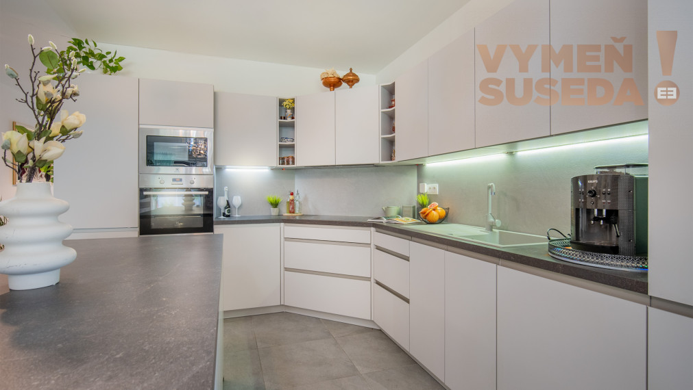 VYMEŇ SUSEDA! – VÝNIMOČNE VEĽKÝ 4 IZB. RODINNÝ DOM S KRÁSNYM POZEMKOM V SLEPEJ ULICI, MILOSLAVOV