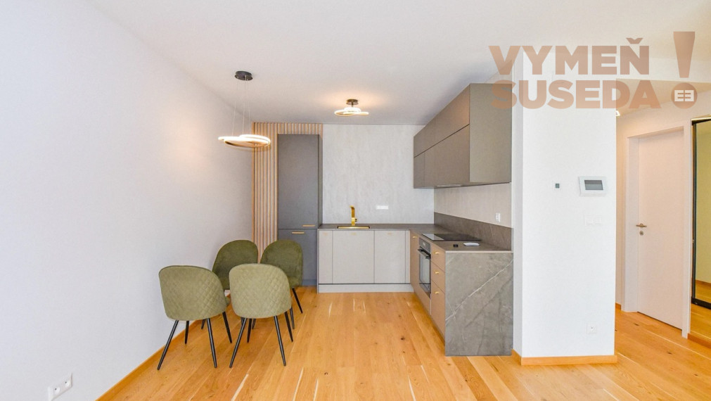 VYMEŇ SUSEDA! – VÝNIMOČNÝ, PRIESTRANNÝ 2 IZB.  BYT S BALKÓNOM A PIVNICOU, KOŠICKÁ UL., RUŽINOV, BA II