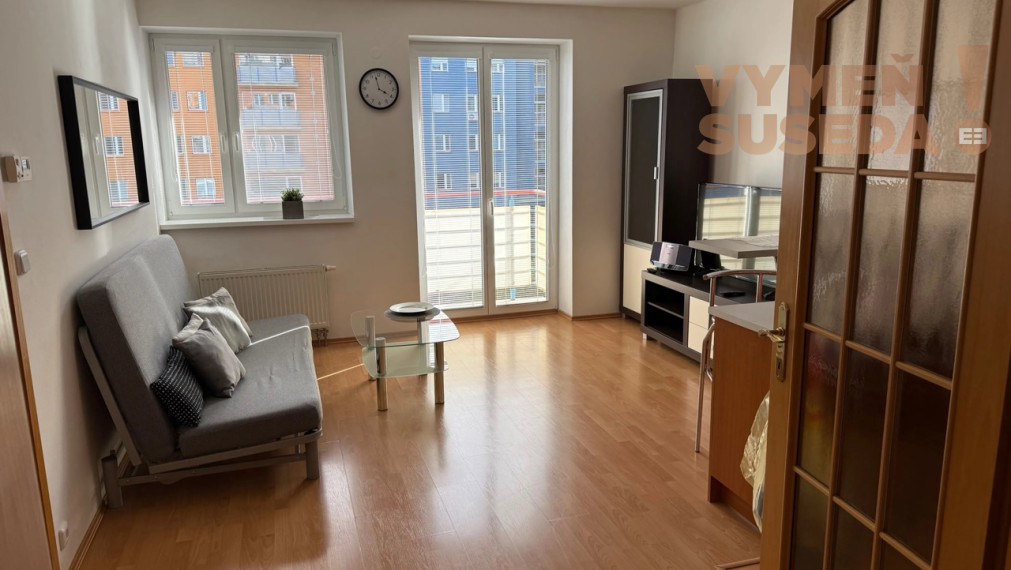 VYMEŇ SUSEDA! – VÝNIMOČNÝ 2 IZB. ZARIADENÝ BYT S BALKÓNOM A PARKOVANÍM, GERCENOVA, BA V, PETRŽALKA