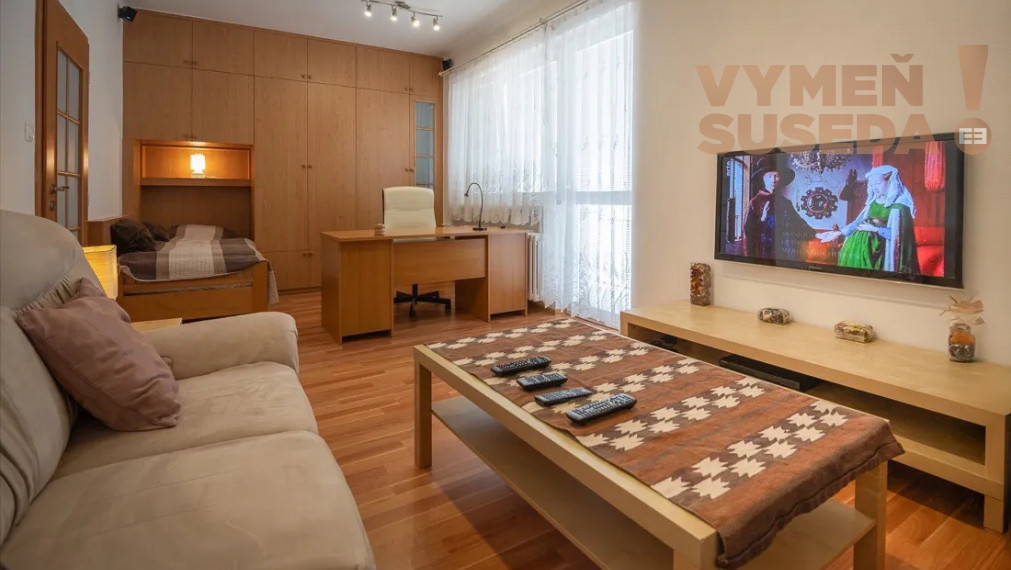 VYMEŇ SUSEDA! – VÝNIMOČNÝ 2 IZB. ZARIADENÝ BYT S BALKÓNOM, BLUMENTÁLSKA UL., BA I, STARÉ MESTO