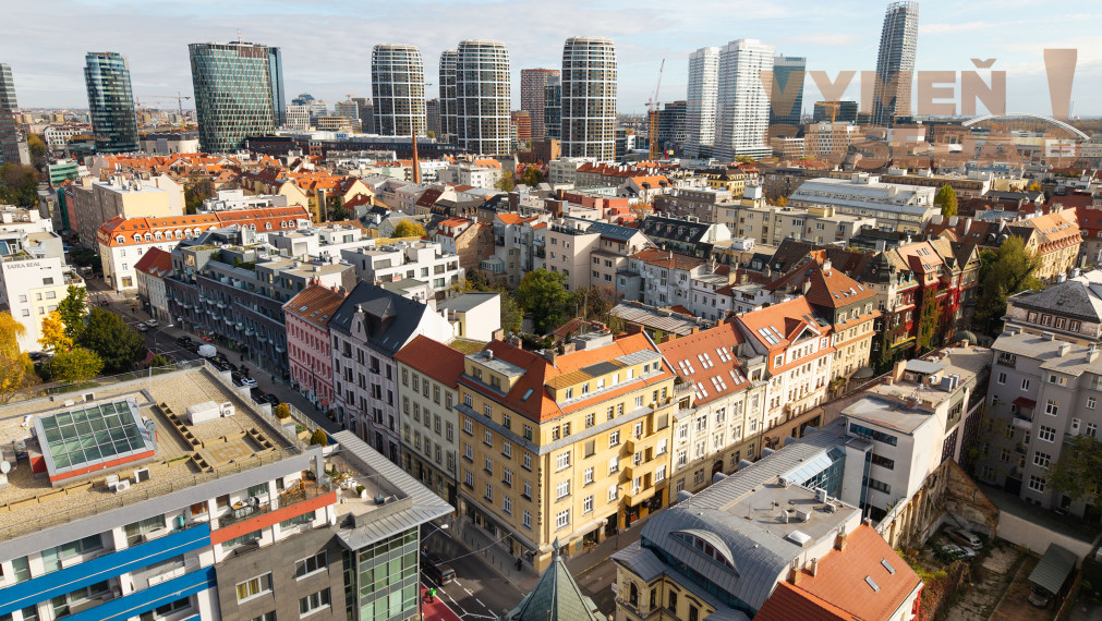 ESTATE INVEST! - VÝNIMOČNÝ KOMERČNÝ PRIESTOR v srdci Starého Mesta – roh Dunajskej a Klemensovej ulice, BA I – Staré mesto.