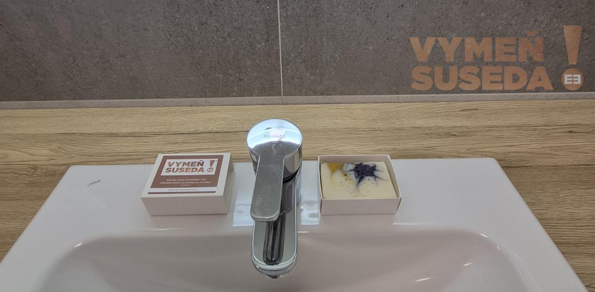 VYMEŇ SUSEDA! - Výnimočný, 3 izb. zariadený byt s terasou a parkovaním, s úžasným výhľadom na Bratislavu, Lužná ul., BA V.