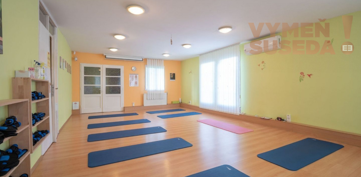 VYMEŇ SUSEDA!  - Komerčná budova na predaj ulica Zátišie v blízkosti Kuchajdy a nákupného centra BA III.