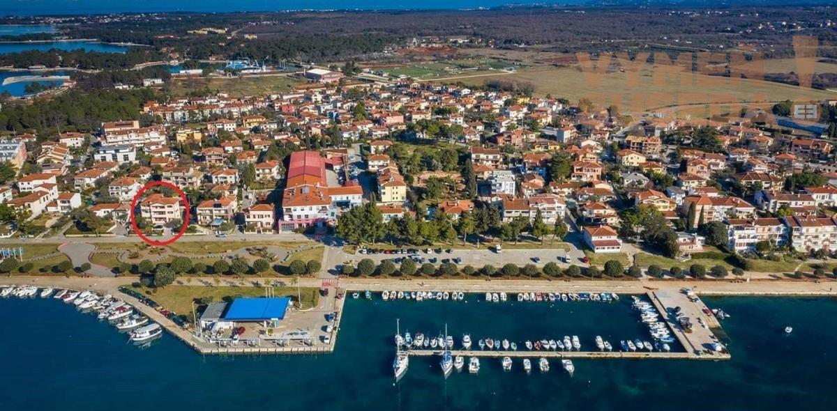 ESTATE INVEST - Na predaj apartmánová vila pri mori - prístav, Chorvátsko – Umag