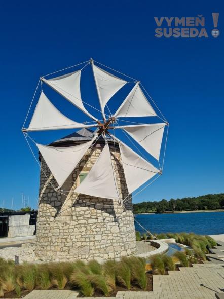 ESTATE INVEST - Predaj reštaurácia, centrum mesta pri mori, TOP lokalita, Medulin