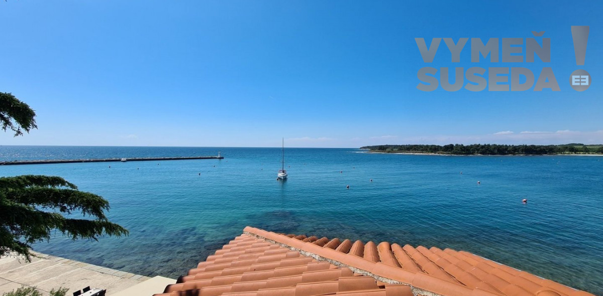 ESTATE INVEST - Na predaj krásna vila priamo pri mori, Chorvátsko Novigrad