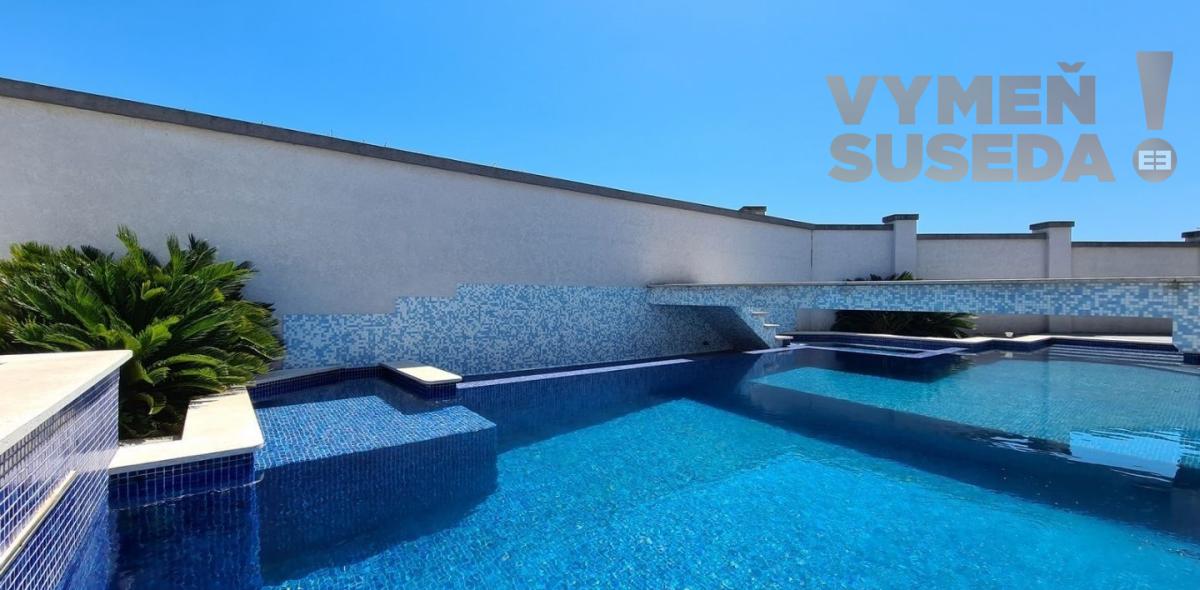 ESTATE INVEST - Na predaj rodinná vila s krásnym pozemkom, Chorvátsko - oblasť Medulin