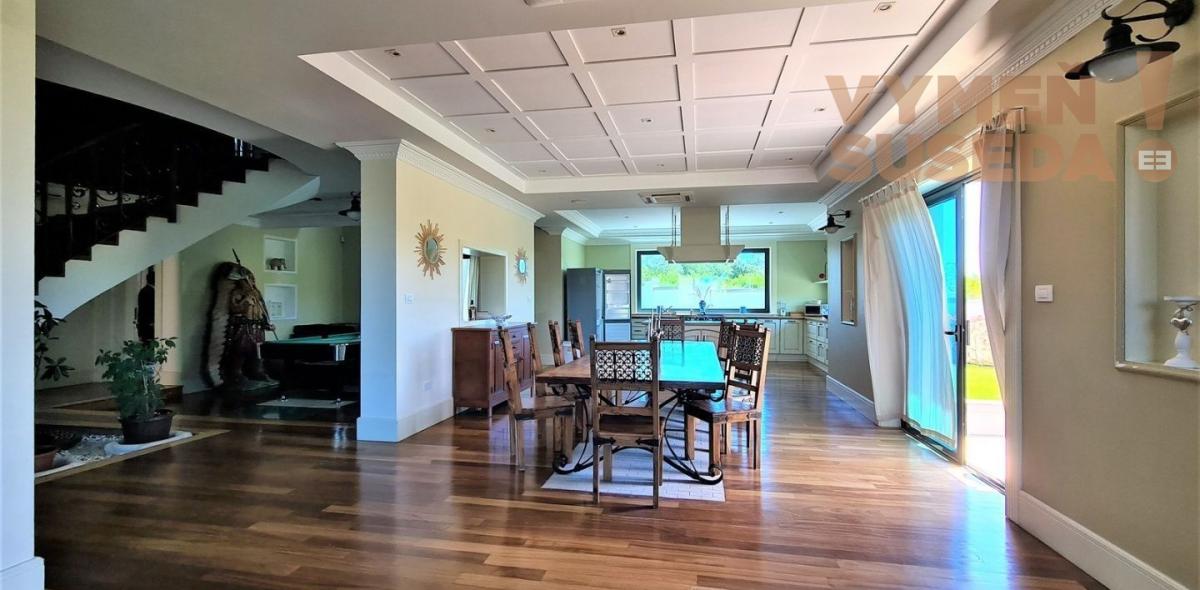 ESTATE INVEST - Na predaj rodinná vila s krásnym pozemkom, Chorvátsko - oblasť Medulin