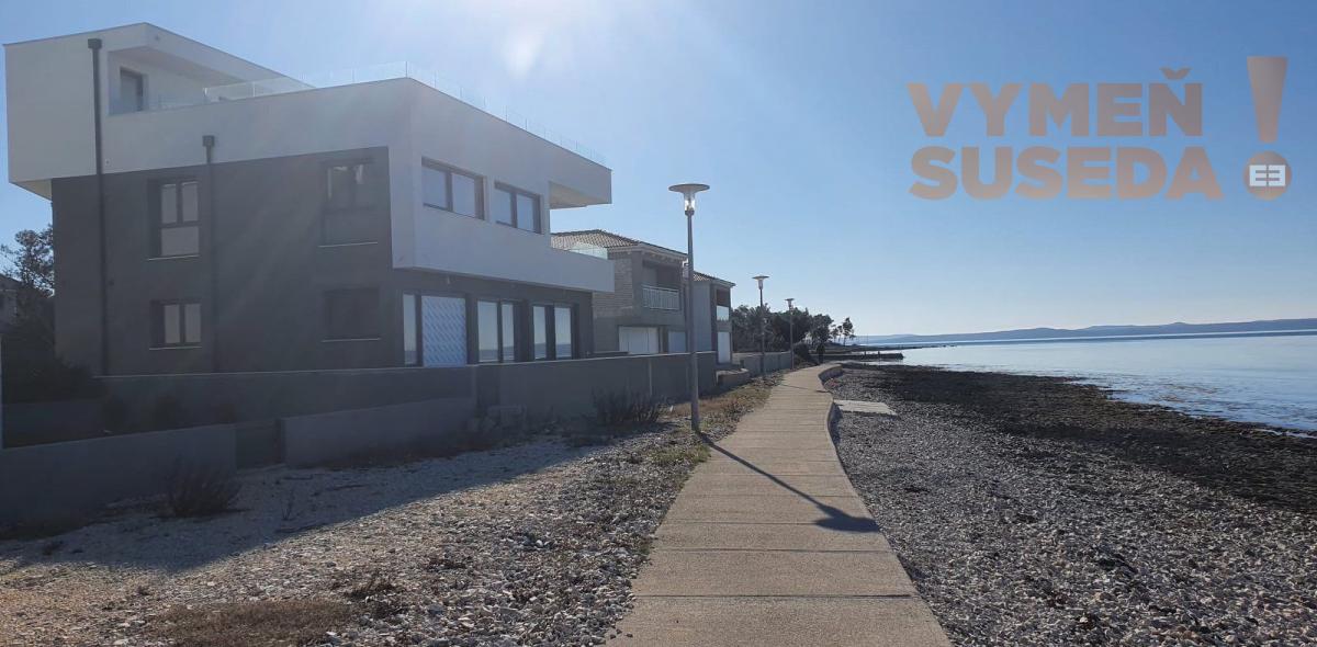 ESTATE INVEST - NOVINKA - ÚPLNE NOVÁ VILA PRIAMO PRI MORI