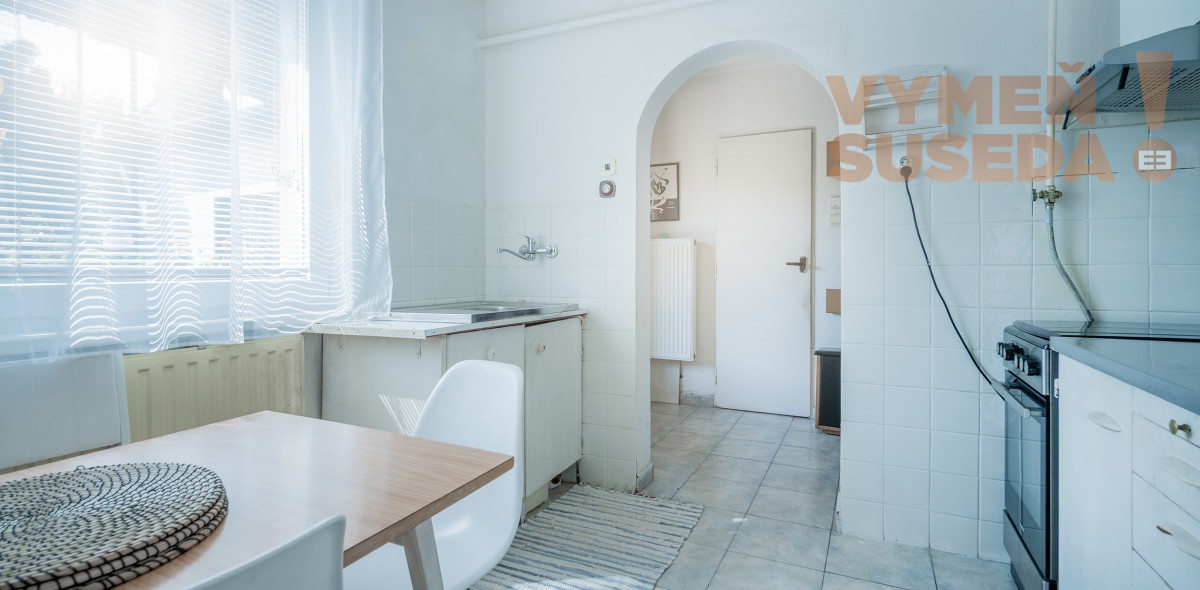 VYMEŇ SUSEDA! - VÝNIMOČNÝ 4 IZB. RODINNÝ DOM s pozemkom 662 m2, BA II.