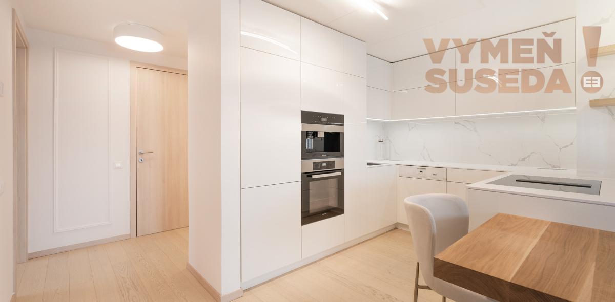 PREDANÉ  - VÝNIMOČNÝ priestranný 3 IZB. BYT s loggiou, SKY PARK, STARÉ MESTO, BA I.