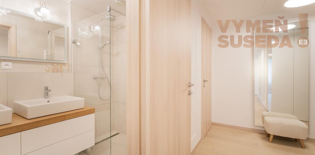 PREDANÉ  - VÝNIMOČNÝ priestranný 3 IZB. BYT s loggiou, SKY PARK, STARÉ MESTO, BA I.