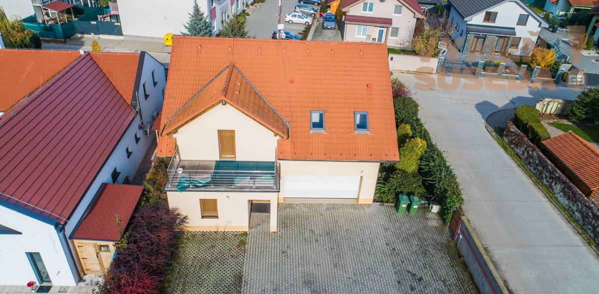 VYMEŇ SUSEDA! – Výnimočný 5 izb. Rodinný Dom, v pokojnej lokalite Viničné.