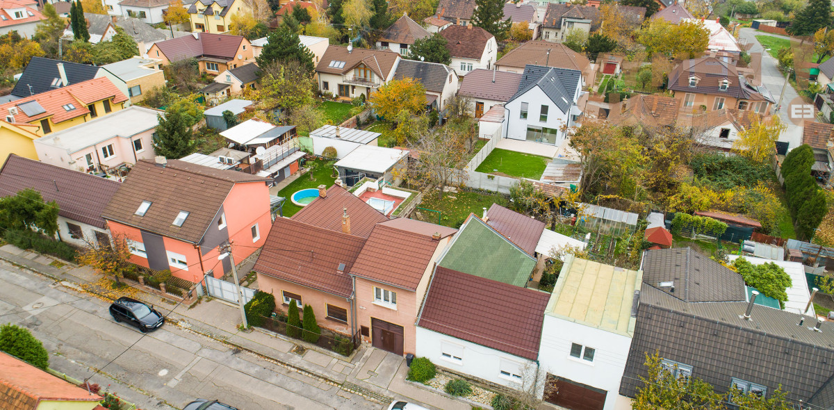 VYMEŇ SUSEDA! - VÝNIMOČNÝ 5 IZB. RODINNÝ DOM, RAČA BA III