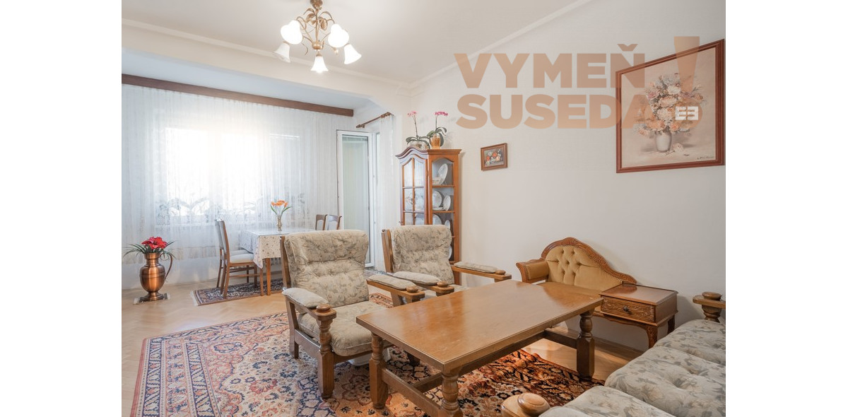 PREDANÉ - VÝNIMOČNÝ 4 IZB. BYT S DVOMI LOGGIAMI, VYHĽADÁVANÁ LOKALITA, BA III, ČSL.Parašutistov.