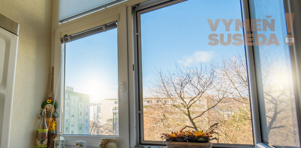 PREDANÉ - VÝNIMOČNÝ 4 IZB. BYT S DVOMI LOGGIAMI, VYHĽADÁVANÁ LOKALITA, BA III, ČSL.Parašutistov.