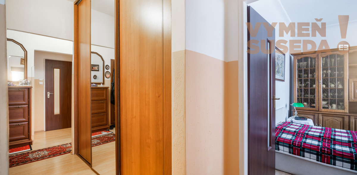 PREDANÉ - VÝNIMOČNÝ 4 IZB. BYT S DVOMI LOGGIAMI, VYHĽADÁVANÁ LOKALITA, BA III, ČSL.Parašutistov.