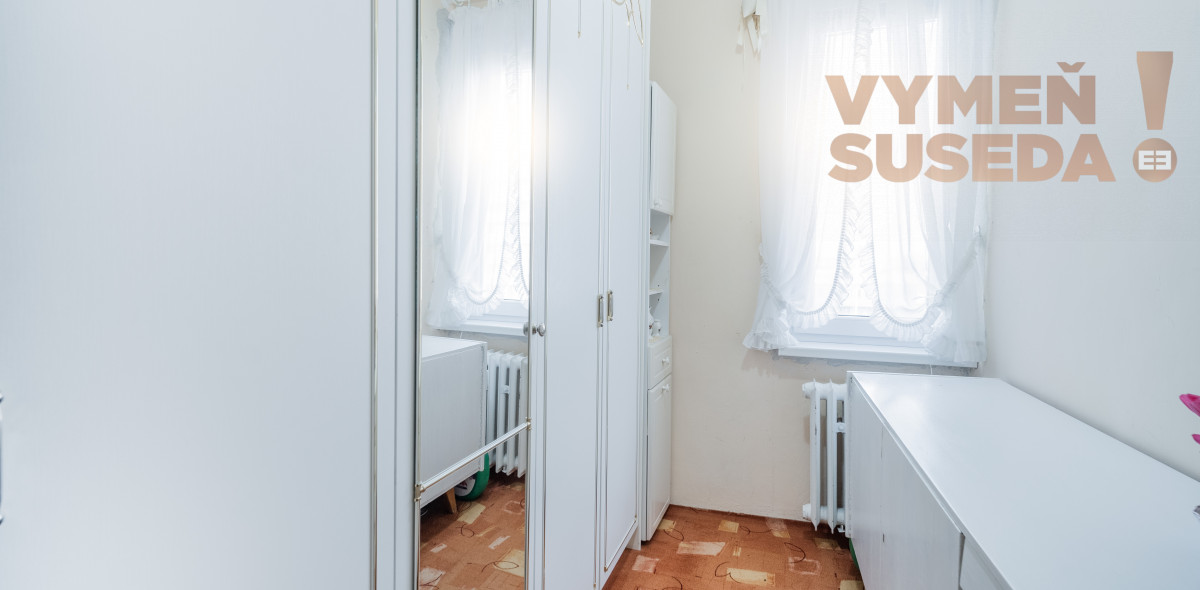 PREDANÉ - VÝNIMOČNÝ 4 IZB. BYT S DVOMI LOGGIAMI, VYHĽADÁVANÁ LOKALITA, BA III, ČSL.Parašutistov.