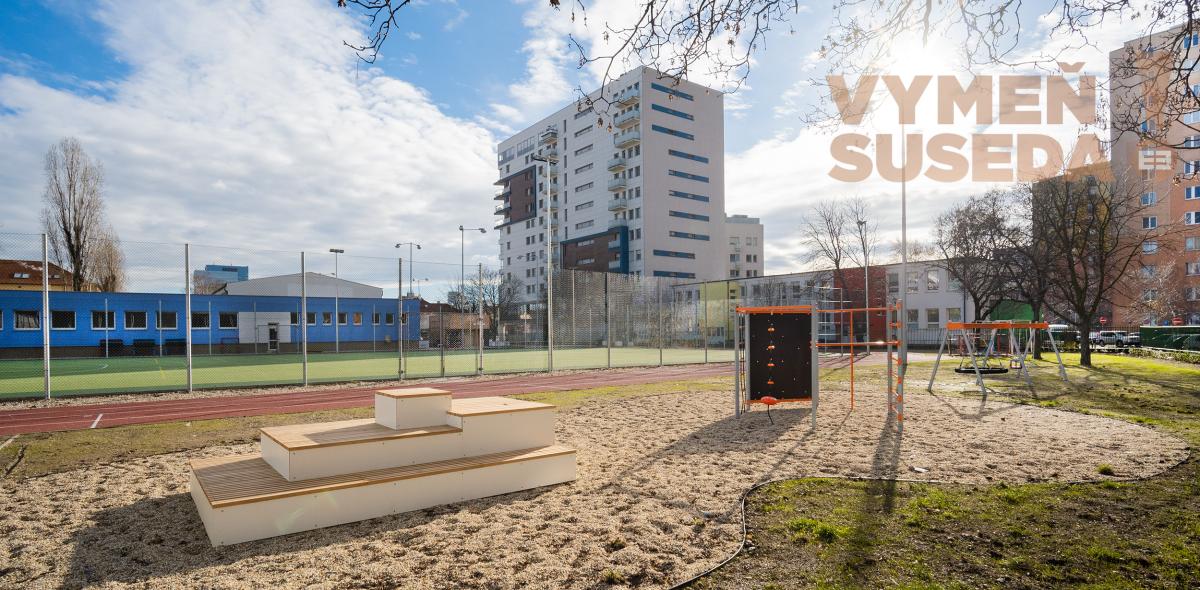 PREDANÉ - VÝNIMOČNÝ 4 IZB. BYT S DVOMI LOGGIAMI, VYHĽADÁVANÁ LOKALITA, BA III, ČSL.Parašutistov.