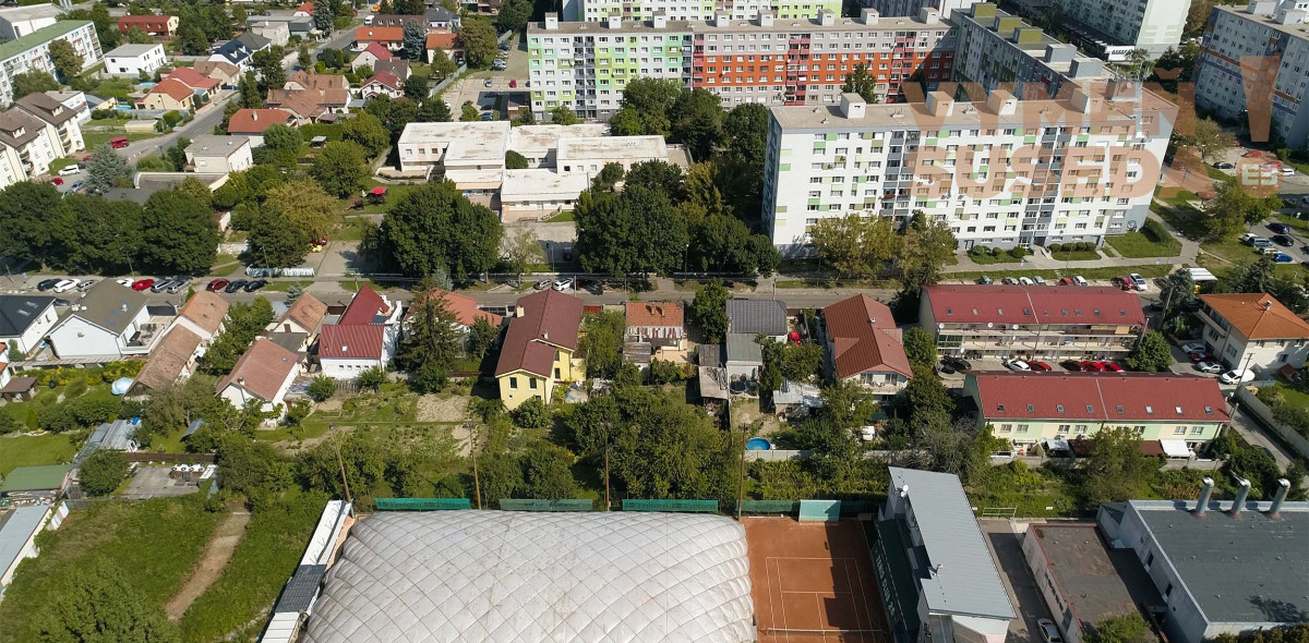 PREDANÉ - VÝNIMOČNÝ 4 IZB. RODINNÝ DOM s pozemkom 662 m2, BA II.