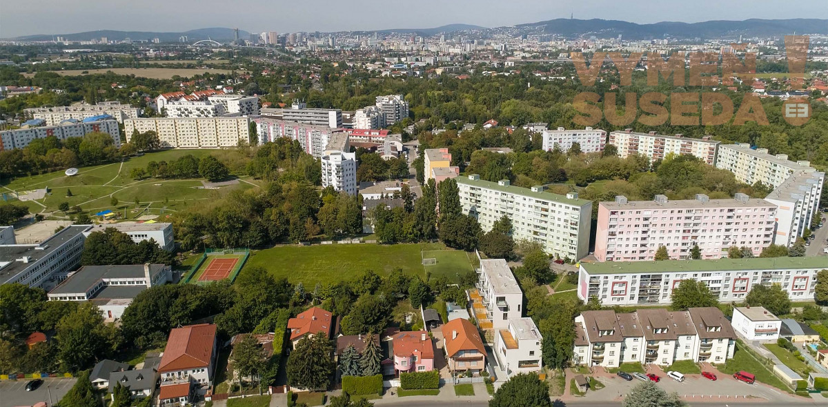 PREDANÉ - VÝNIMOČNÝ 4 IZB. RODINNÝ DOM s pozemkom 662 m2, BA II.