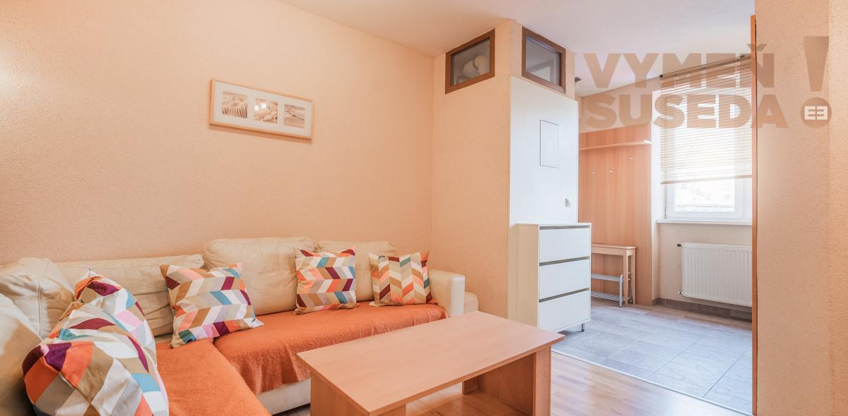 VYMEŇ SUSEDA! - VÝNIMOČNÝ TEHLOVÝ 2 IZB. BYT v úplnom centre Starého mesta, Vazovova ulica.