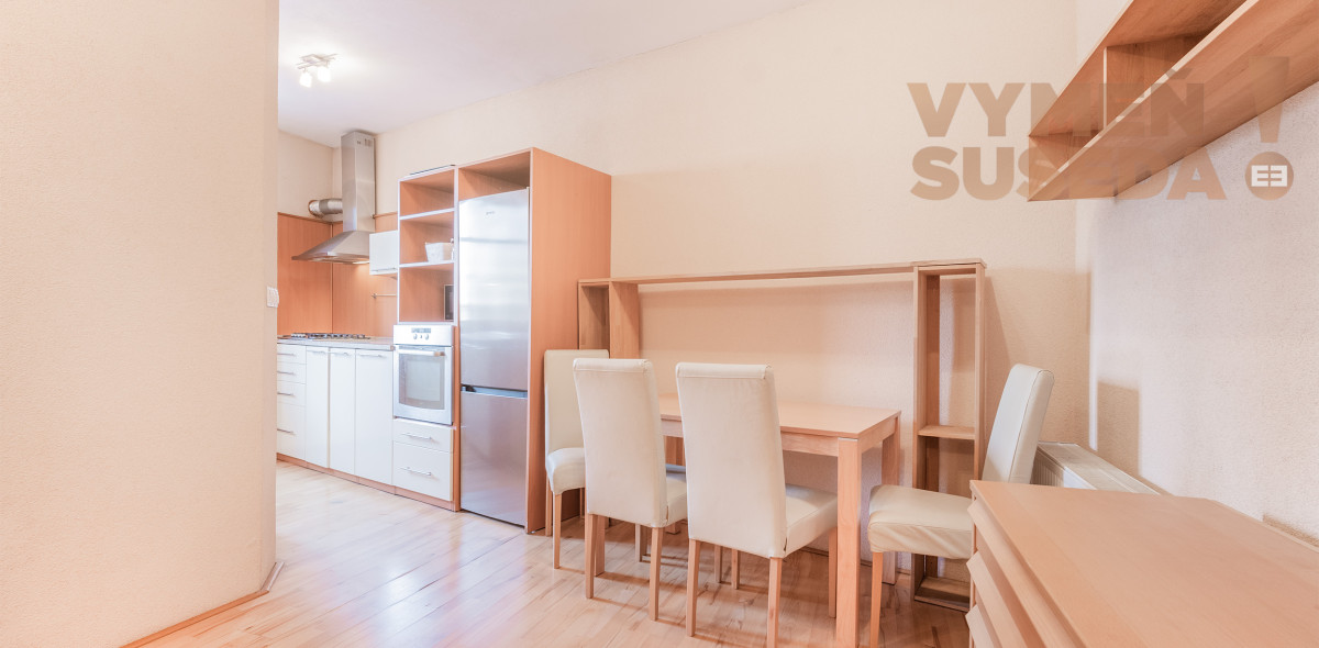 VYMEŇ SUSEDA! - VÝNIMOČNÝ TEHLOVÝ 2 IZB. BYT v úplnom centre Starého mesta, Vazovova ulica.