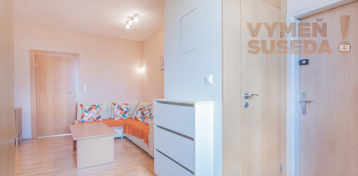 VYMEŇ SUSEDA! - VÝNIMOČNÝ TEHLOVÝ 2 IZB. BYT v úplnom centre Starého mesta, Vazovova ulica.