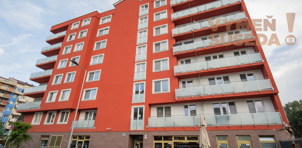 PRENAJATÉ - Výnimočný 4 izb. byt s terasou s krbom a parkovaním, s úžasným výhľadom na Bratislavu, Lužná ul., BA V.