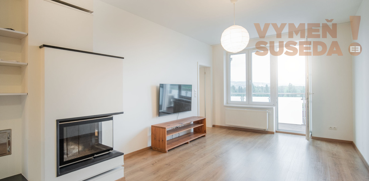 PRENAJATÉ - Výnimočný 4 izb. byt s terasou s krbom a parkovaním, s úžasným výhľadom na Bratislavu, Lužná ul., BA V.