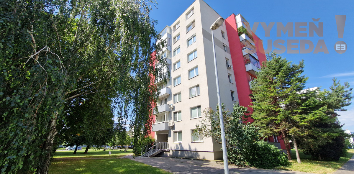 PREDANÉ – Priestranný a slnečný 3 izb. byt 80m2 v TOP lokalite, Bratislava II. Ružinov, Seberíniho ulica
