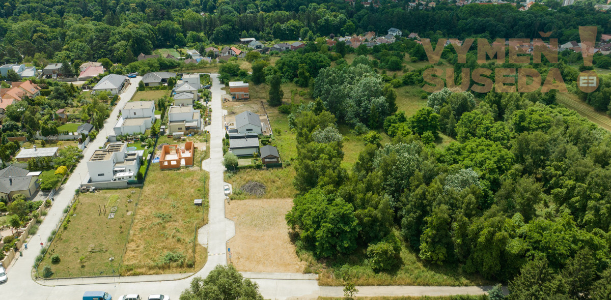 PREDANÉ – Výnimočný stavebný pozemok na upätí Malých Karpát, Stupava