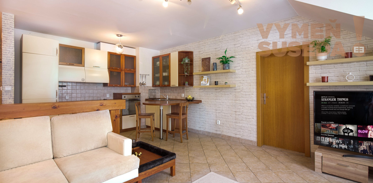 PRENAJATÉ –  2. IZB. BYTU NA HRADNOM KOPCI ZÁMOCKÁ ULICA, BA I. STARÉ MESTO.