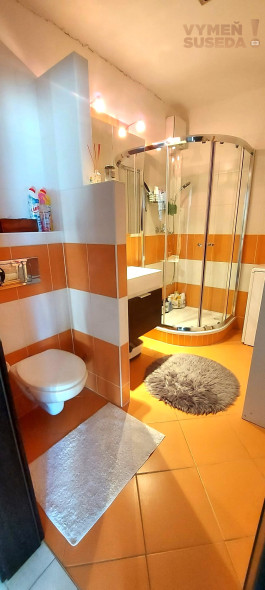 PREDANÉ – PEKNÝ 2 IZB. BYT v NOVOSTAVBE DOLCE VITA  z roku 2010 s garážovým státím na Vrakunskej ul., BA II.