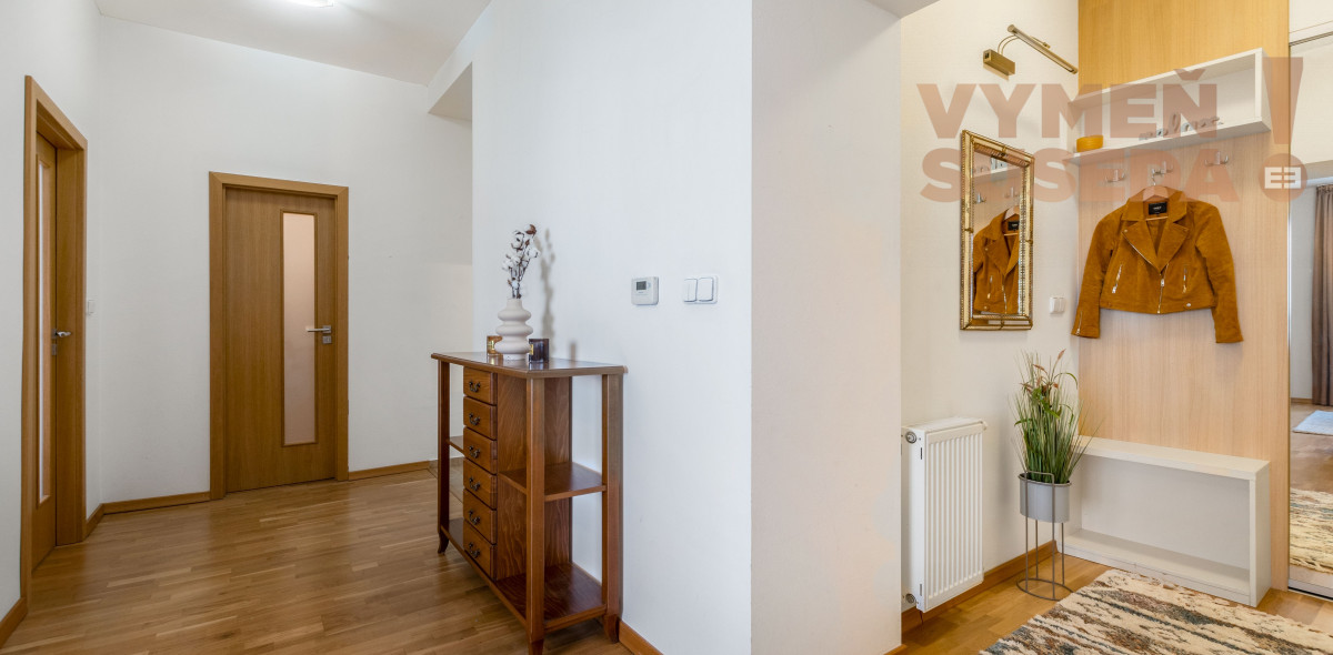 PREDANÉ – Unikátny veľkometrážny 2 izb. byt 84m2 s balkónom a loggiou, Staré Mesto Koreničova ulica - PALISÁDY