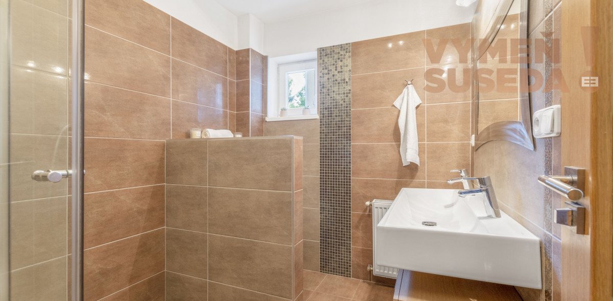 PREDANÉ – Unikátny veľkometrážny 2 izb. byt 84m2 s balkónom a loggiou, Staré Mesto Koreničova ulica - PALISÁDY