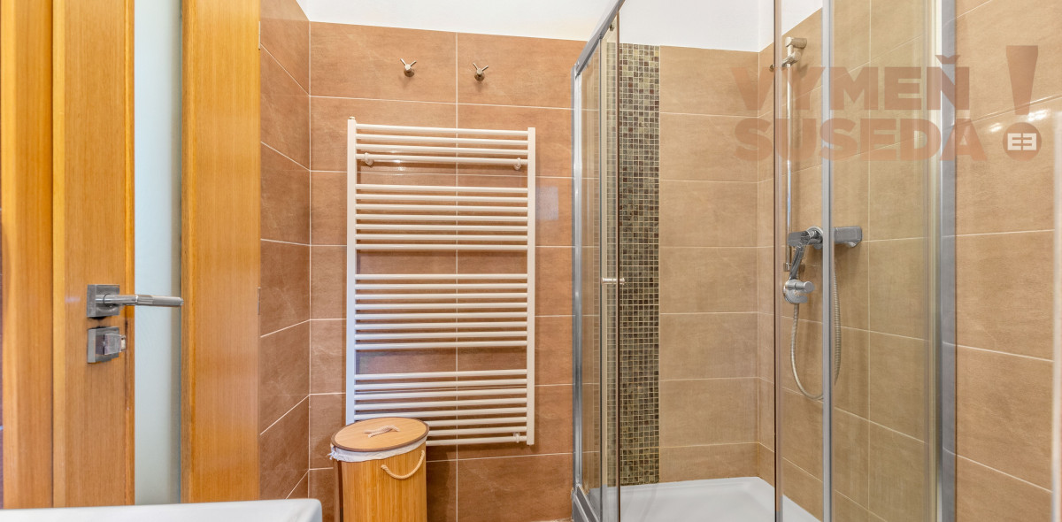 PREDANÉ – Unikátny veľkometrážny 2 izb. byt 84m2 s balkónom a loggiou, Staré Mesto Koreničova ulica - PALISÁDY