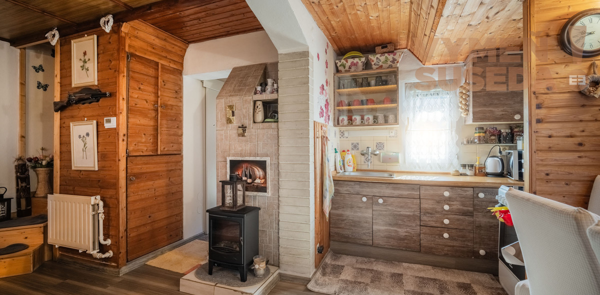 PREDANÉ - Na predaj chata v blízkosti Bratislavy, Stupava - záhradkárska osada Ovocinár.