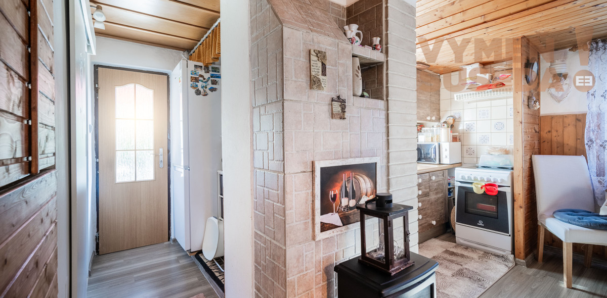 PREDANÉ - Na predaj chata v blízkosti Bratislavy, Stupava - záhradkárska osada Ovocinár.