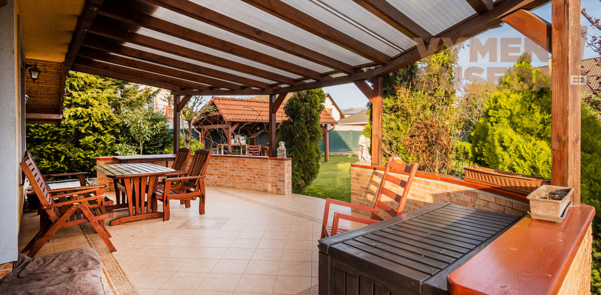 VYMEŇ SUSEDA! – PONÚKAME NA PREDAJ VÝNIMOČNÝ 5 IZB. RODINNÝ DOM - NOVOSTAVBU, ROVINKA.