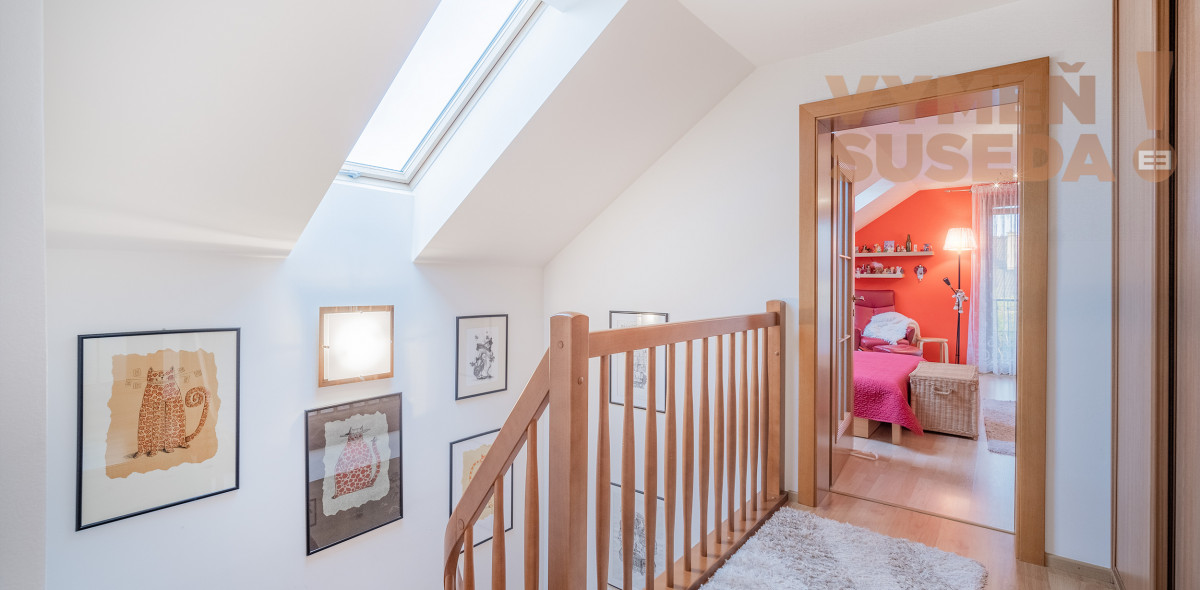 VYMEŇ SUSEDA! – PONÚKAME NA PREDAJ VÝNIMOČNÝ 5 IZB. RODINNÝ DOM - NOVOSTAVBU, ROVINKA.