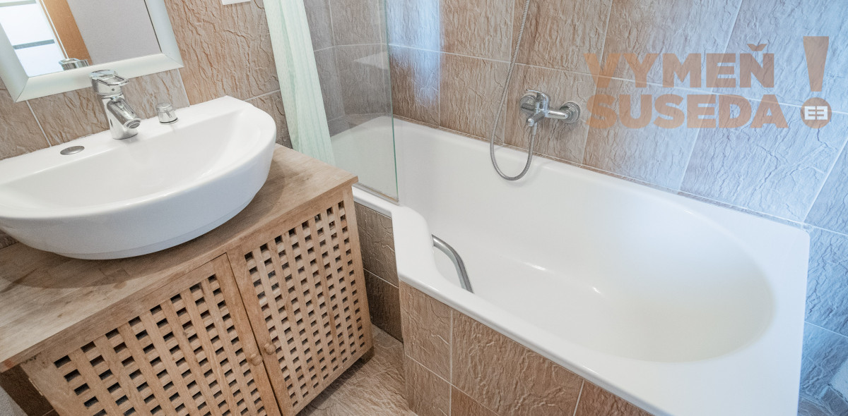 PRENAJATÉ - VÝNIMOČNÝ TEHLOVÝ 2 IZB. BYT v úplnom centre Starého mesta, Vazovova ulica