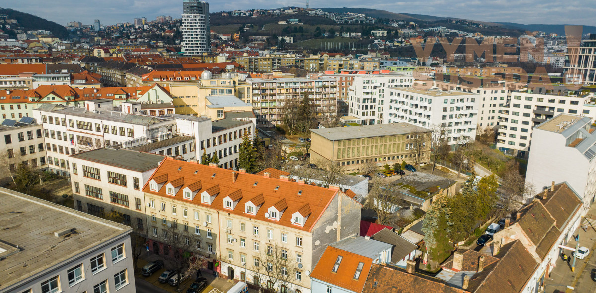 PRENAJATÉ - VÝNIMOČNÝ TEHLOVÝ 2 IZB. BYT v úplnom centre Starého mesta, Vazovova ulica