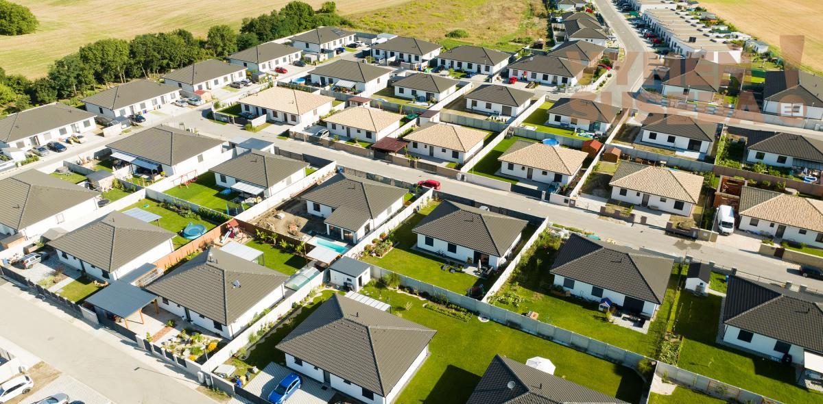 PREDANÉ – SAMOSTATNÝ 4 IZB. RODINNÝ DOM, KOLAUDÁCIA V ROKU 2021, V LOKALITE NOVÁ BAŽANTNICA, BERNOLÁKOVO