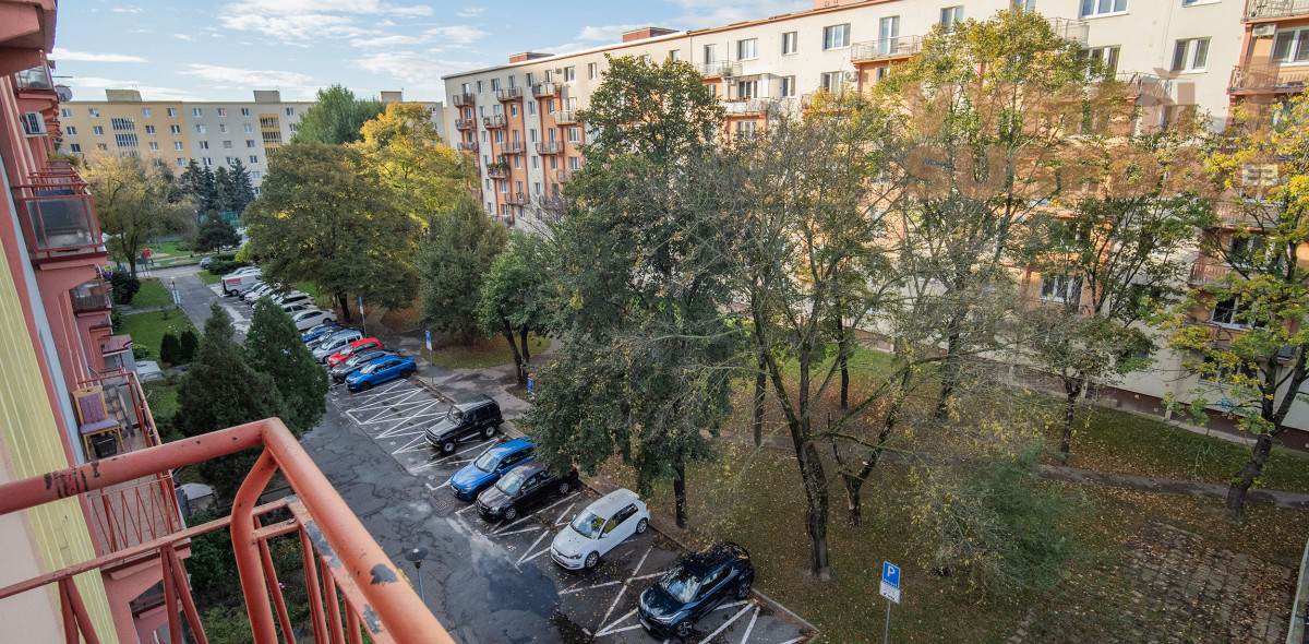 PREDANÉ - Obľúbený 3 IZB. BYT S BALKÓNOM v pôvodnom stave, Sklenárová ul. Ružinov-Nivy