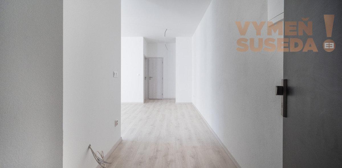 PREDANÉ – Novostavba slnečného 2 izb. bytu na Kasárenskej ulici v Nových Zámkoch s balkónom, pivnicou a parkovacím státim